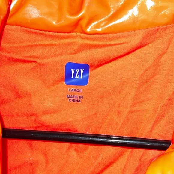 Yeezy X Gap YZY Red Round Jacket Puffer - Picture 3 of 6